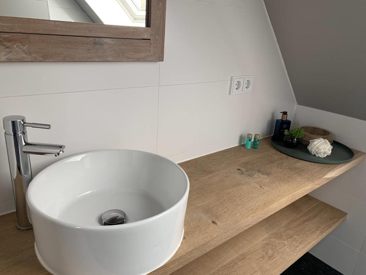 Gastenverblijf Lanlibben Lioessens Esterno foto